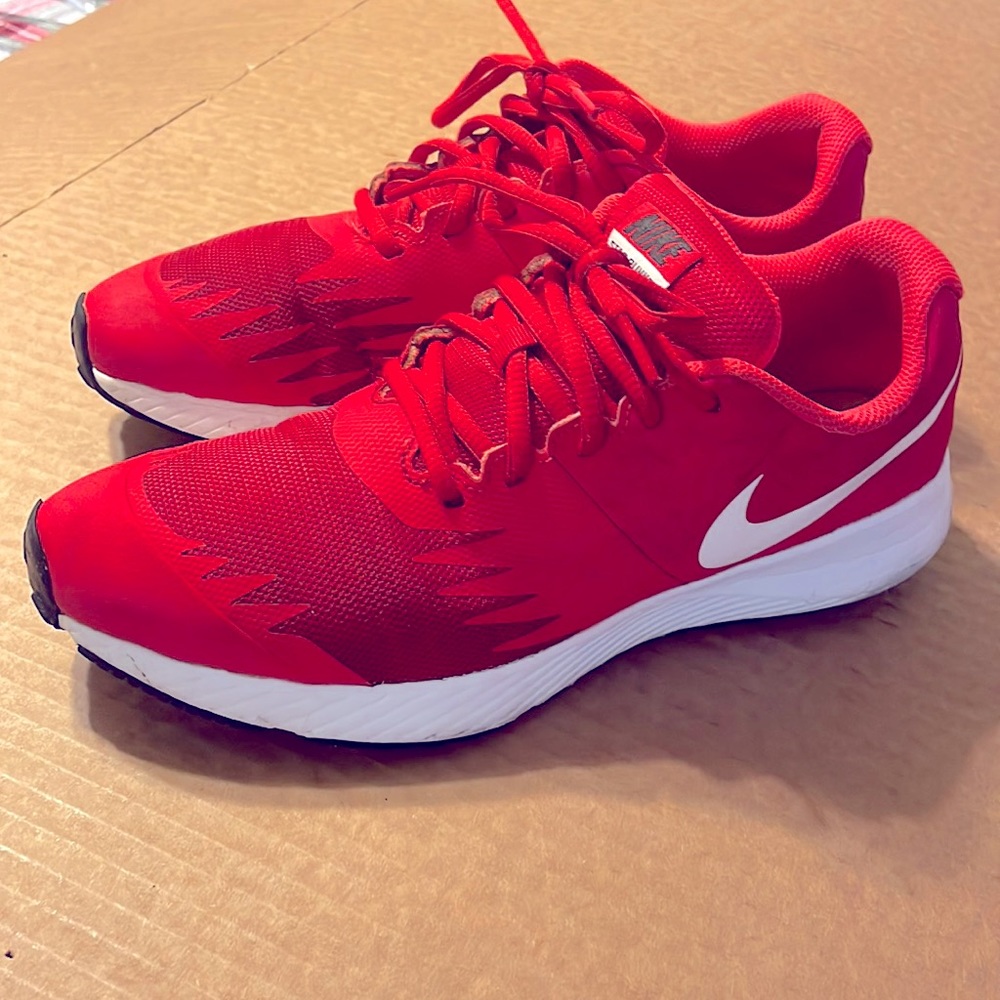 Nike star runner kid size 7